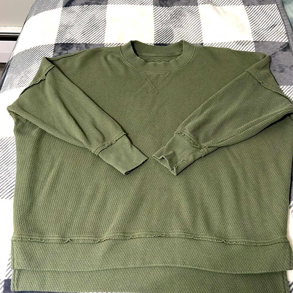 Aerie oversized crewneck olive color